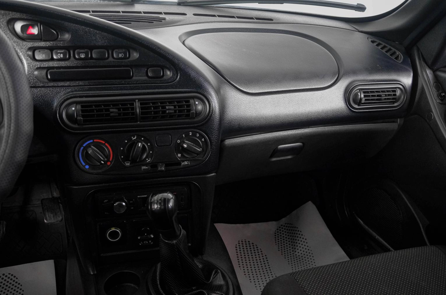 Chevrolet Niva 14 из 23