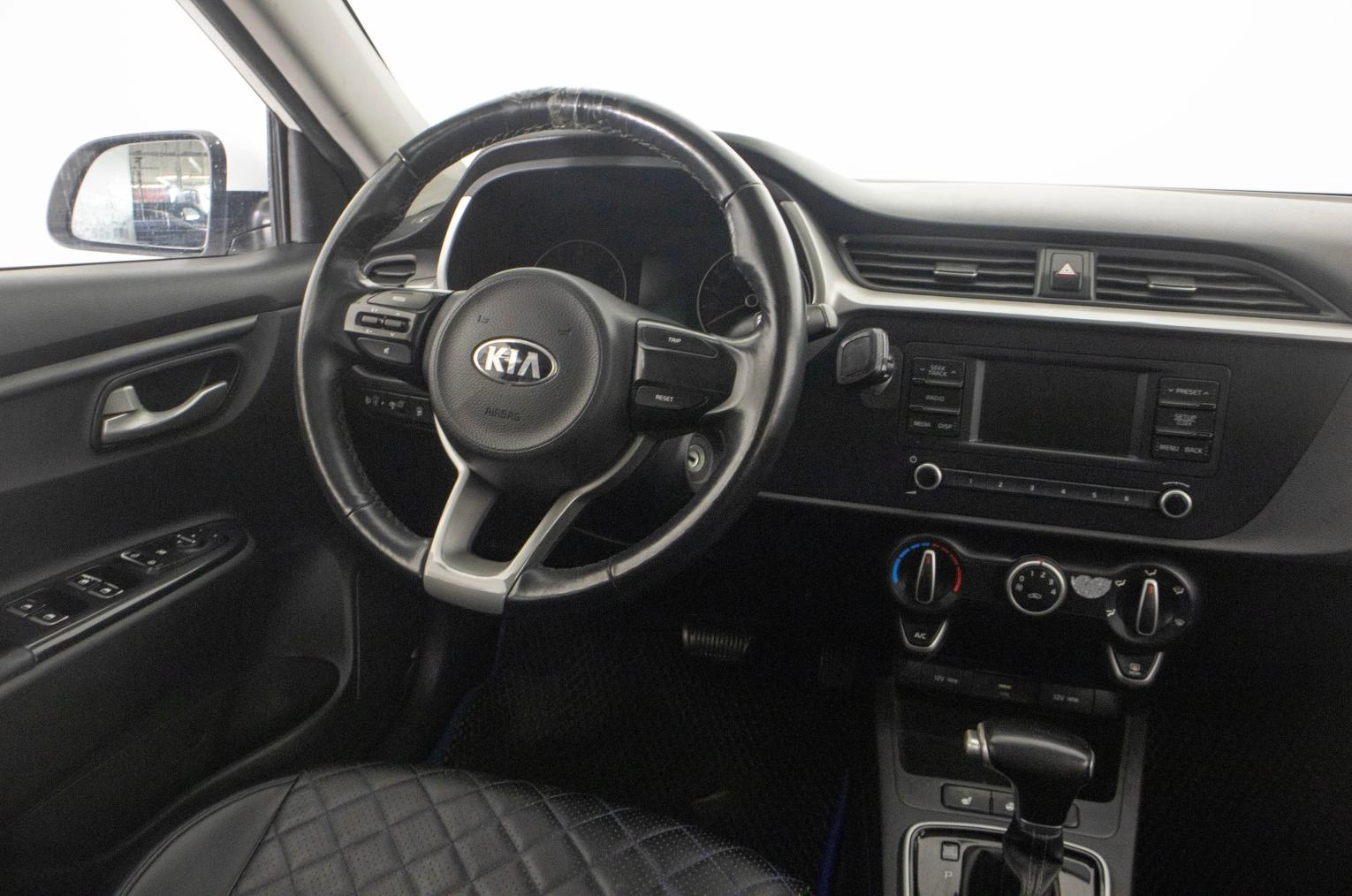 KIA Rio 12 из 23
