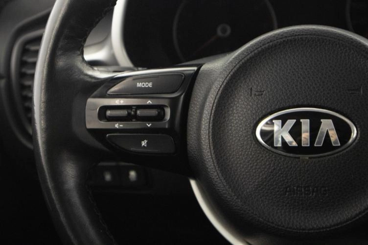 KIA Rio 16 из 23