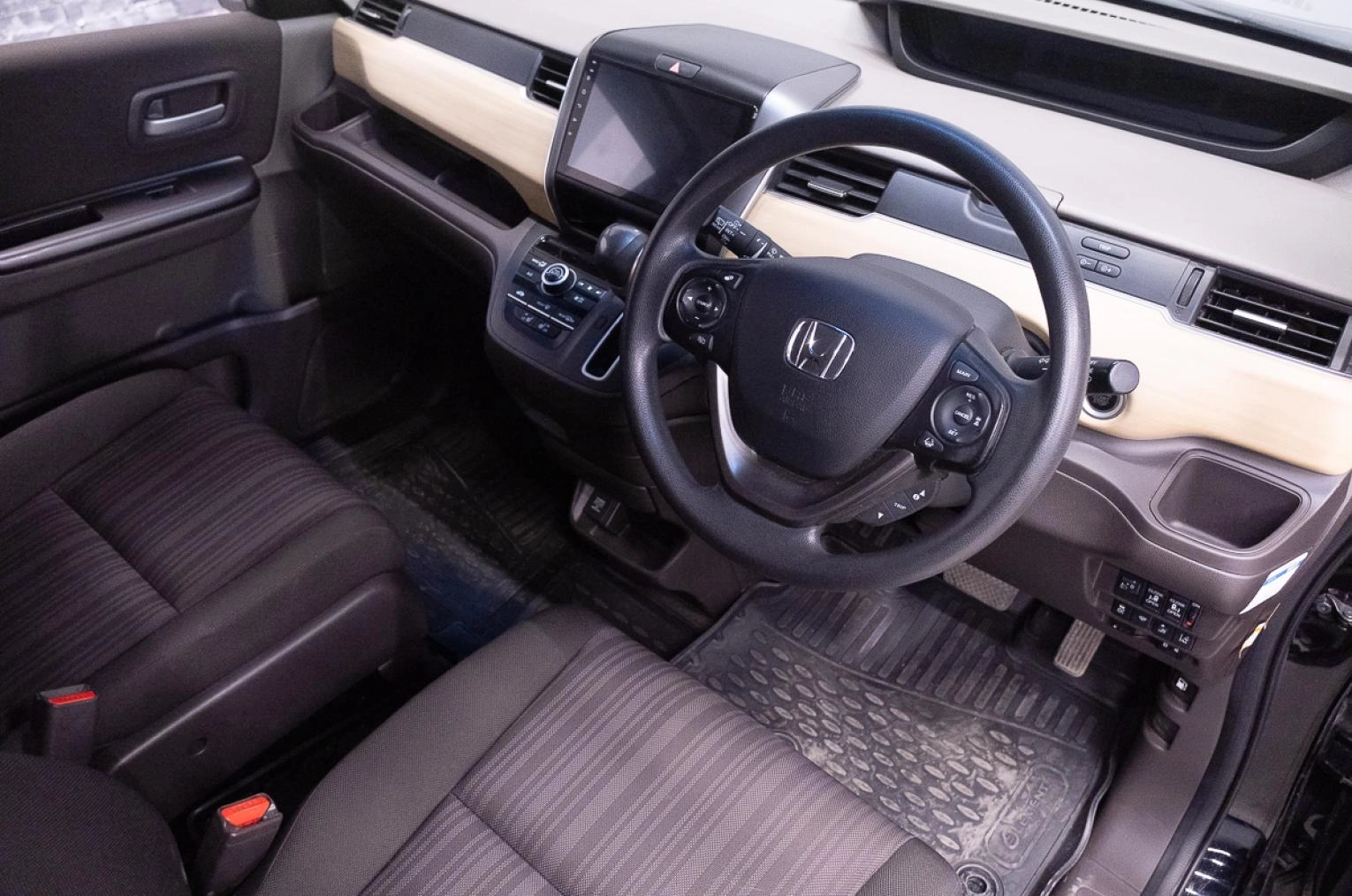 Honda Freed 9 из 19