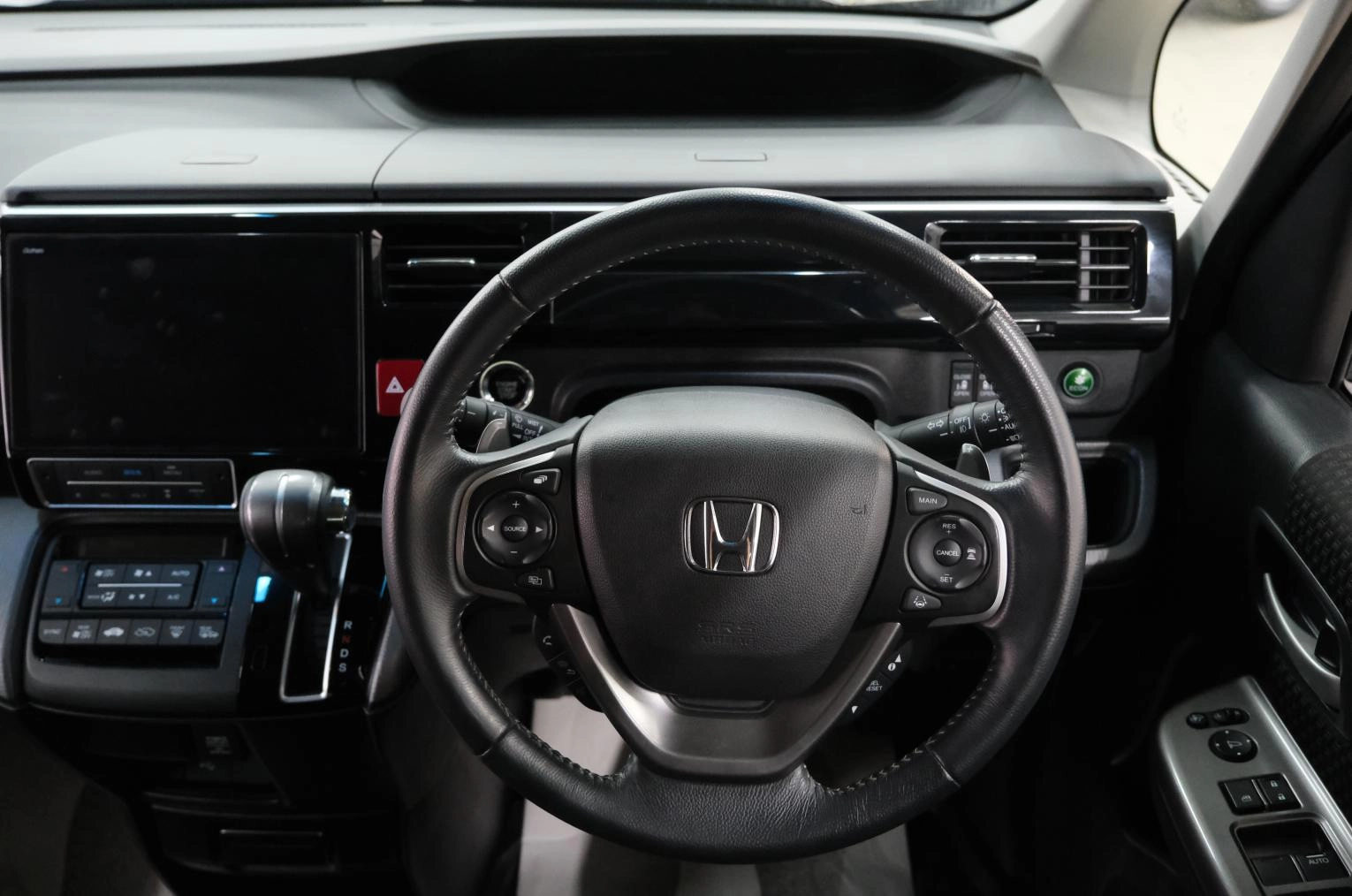 Honda Stepwgn Spada 12 из 23