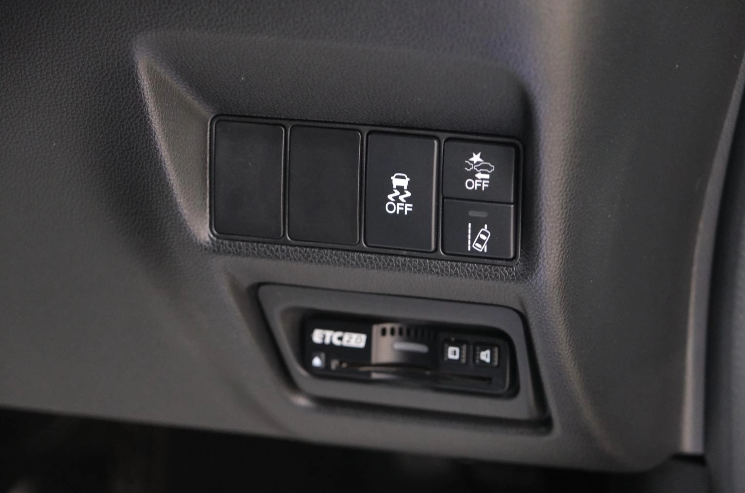 Honda Stepwgn Spada 9 из 23