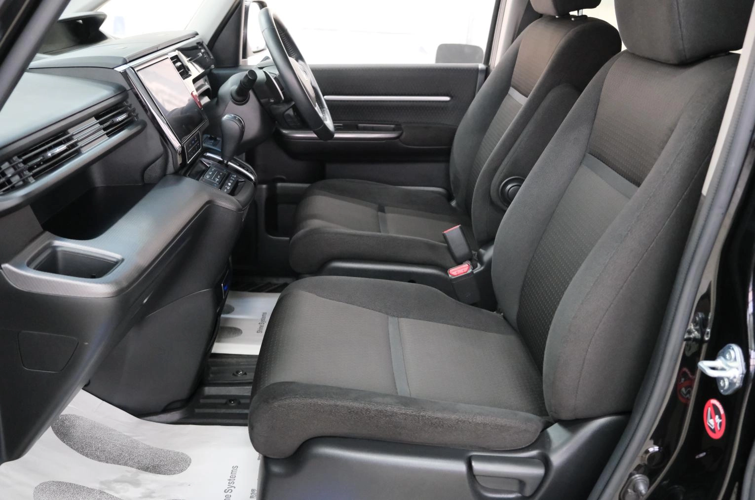 Honda Stepwgn Spada 20 из 23