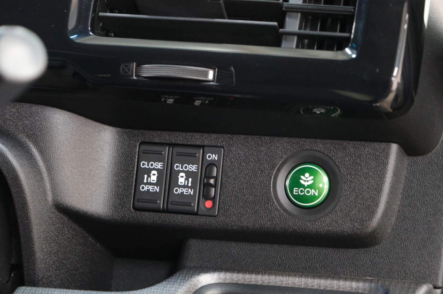 Honda Stepwgn Spada 10 из 23