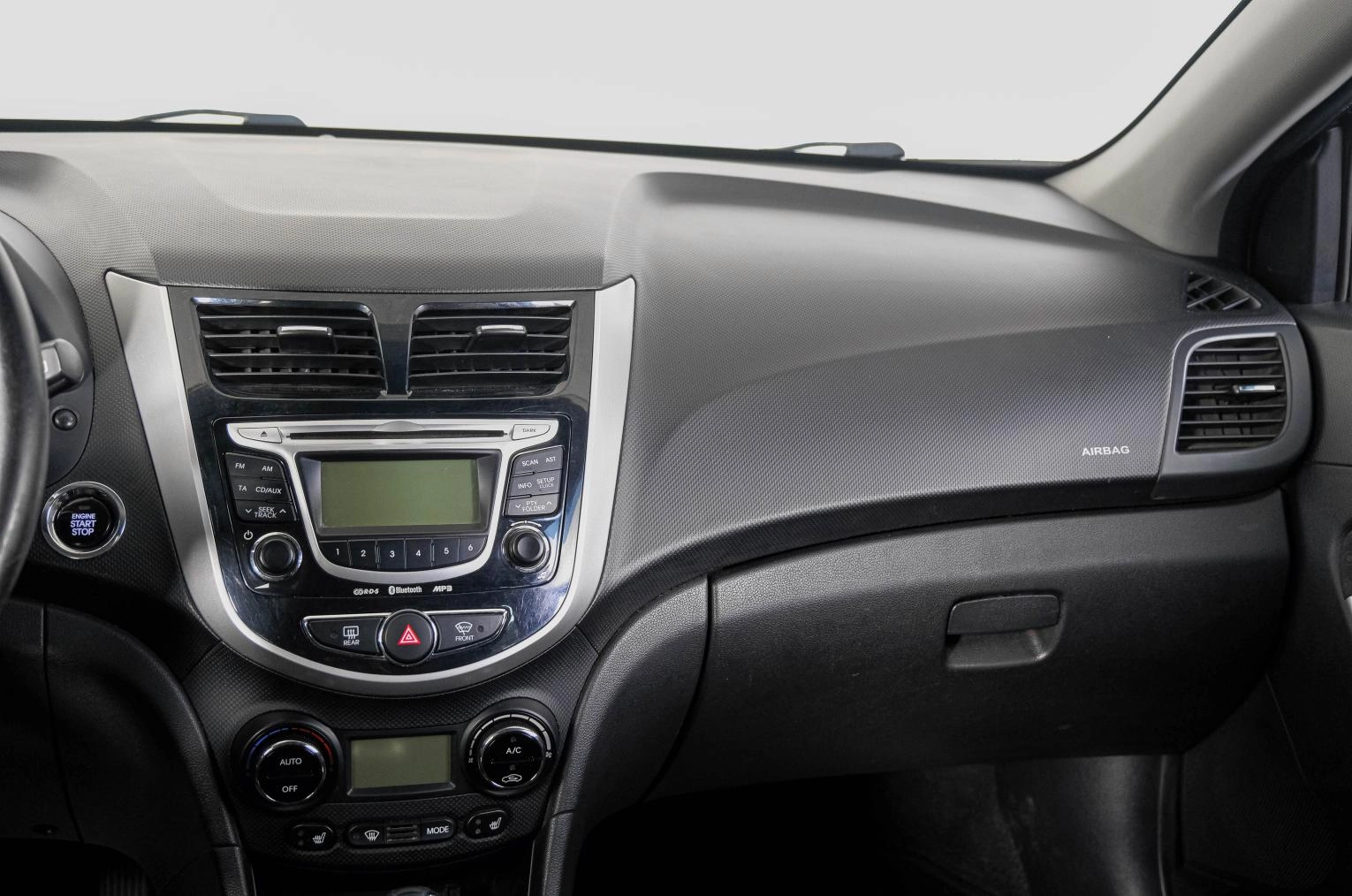 Hyundai Solaris 14 из 22