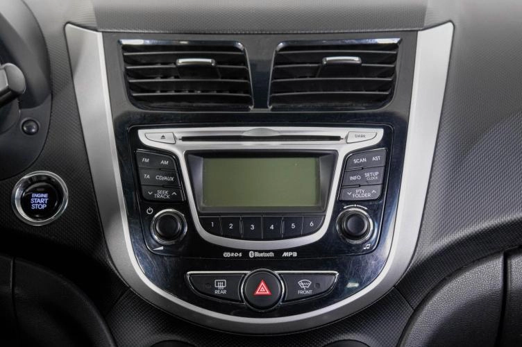 Hyundai Solaris 18 из 22