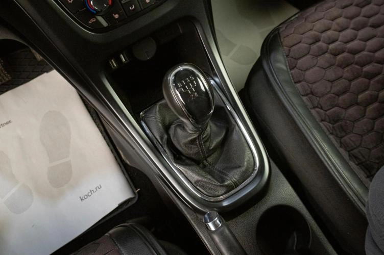 Opel Astra 16 из 19