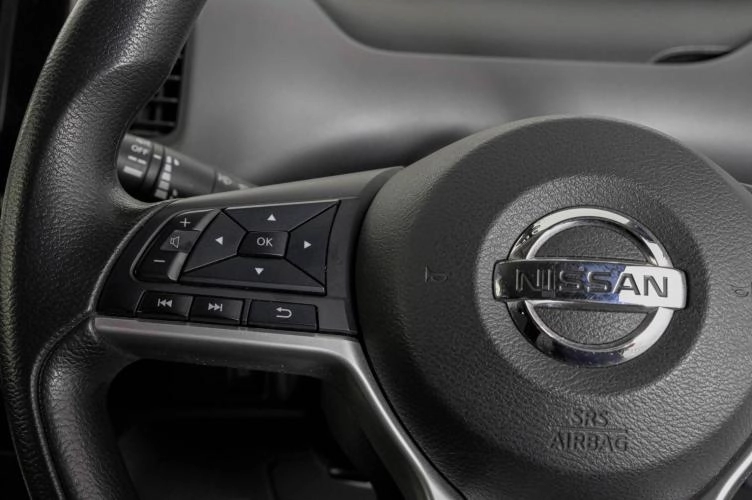 Nissan Serena 17 из 23