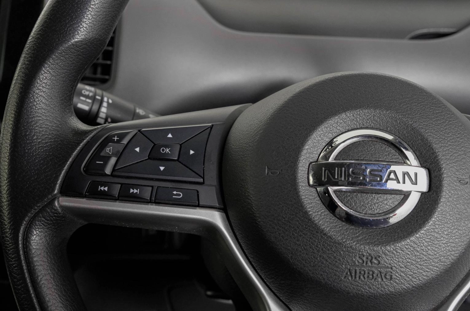 Nissan Serena 17 из 23