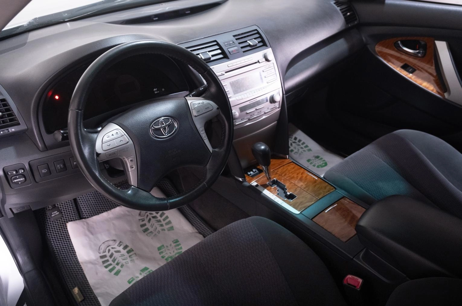 Toyota Camry 7 из 21