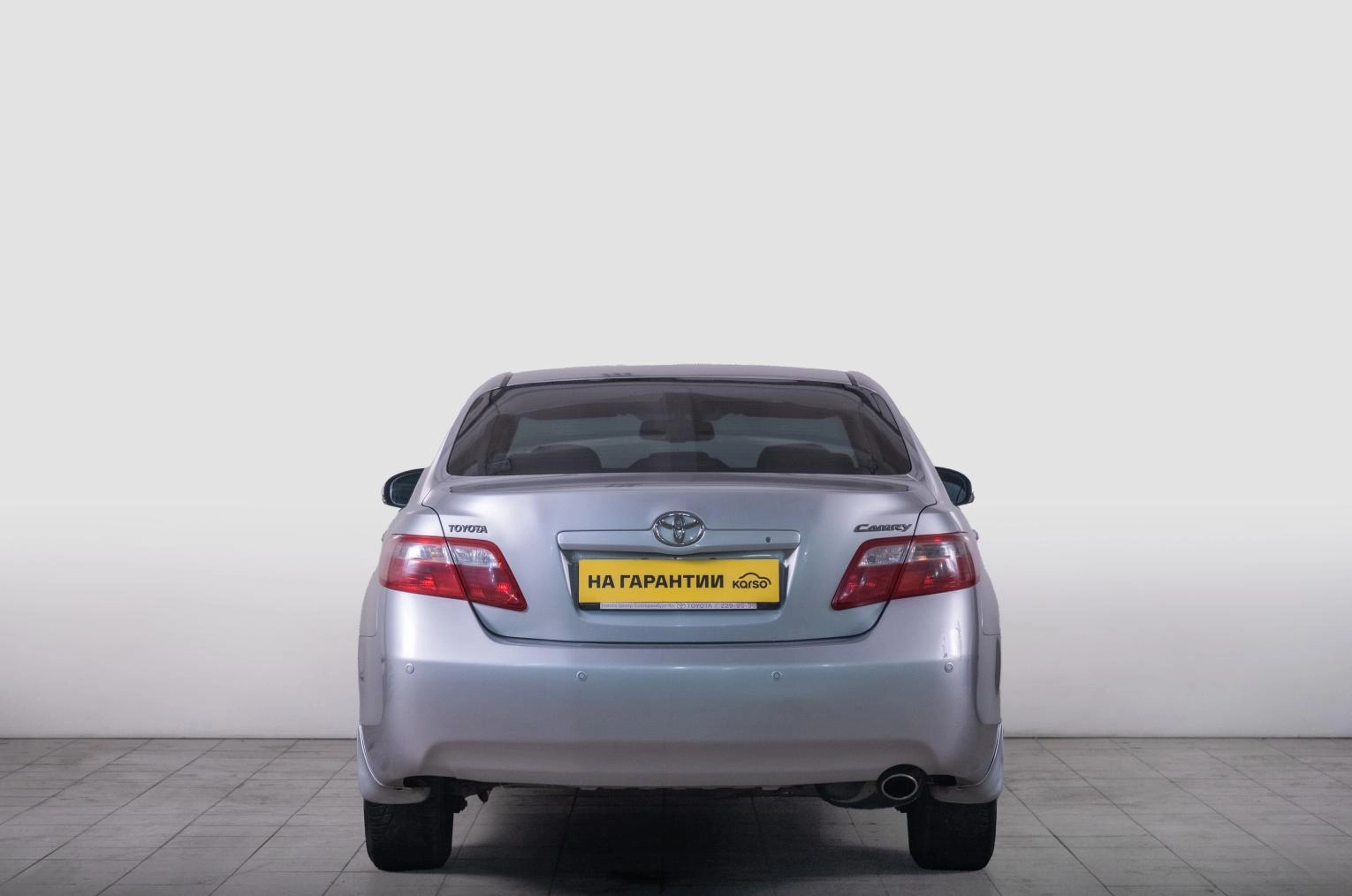 Toyota Camry 4 из 21