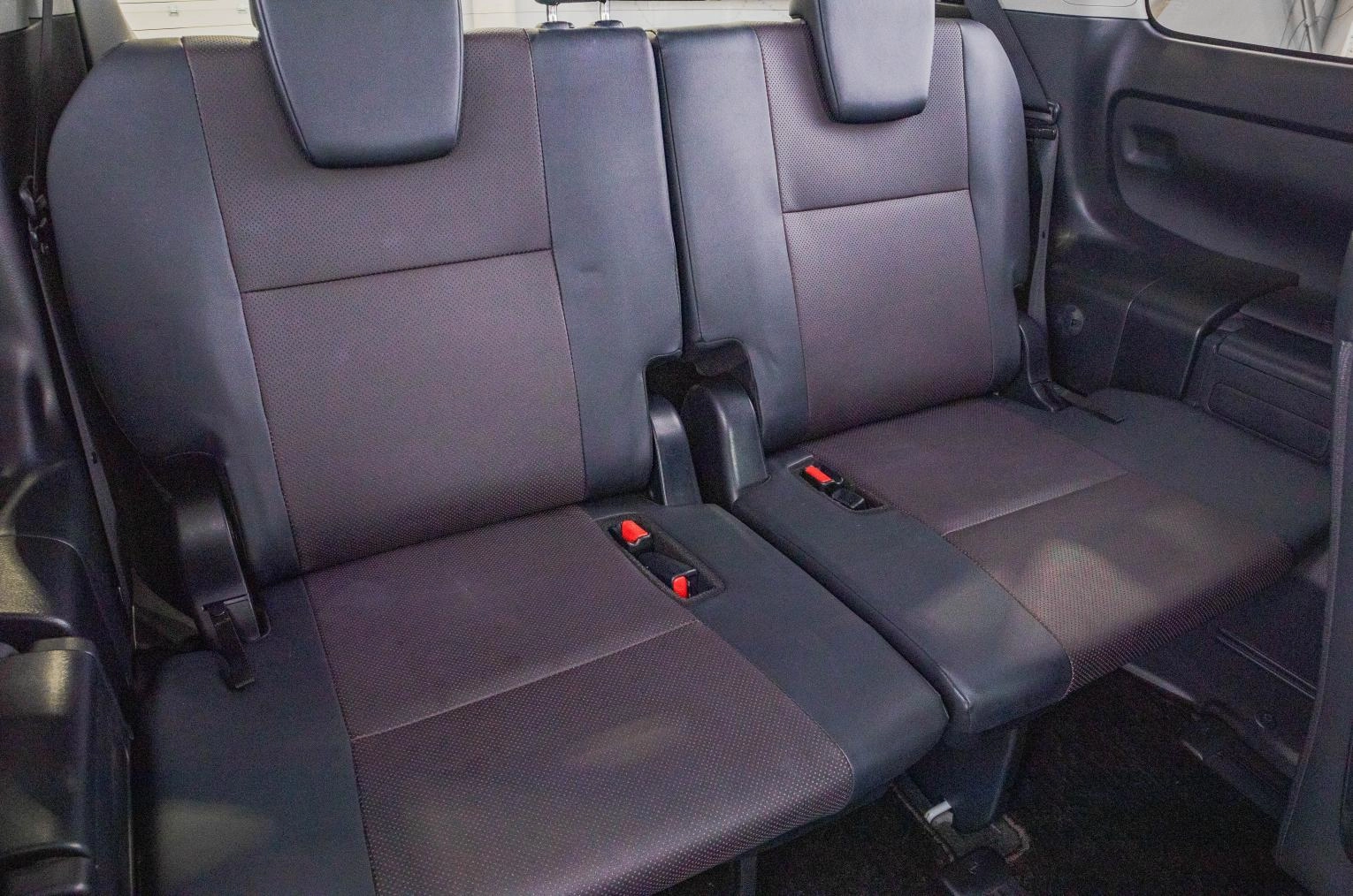 Toyota Esquire 30 из 32