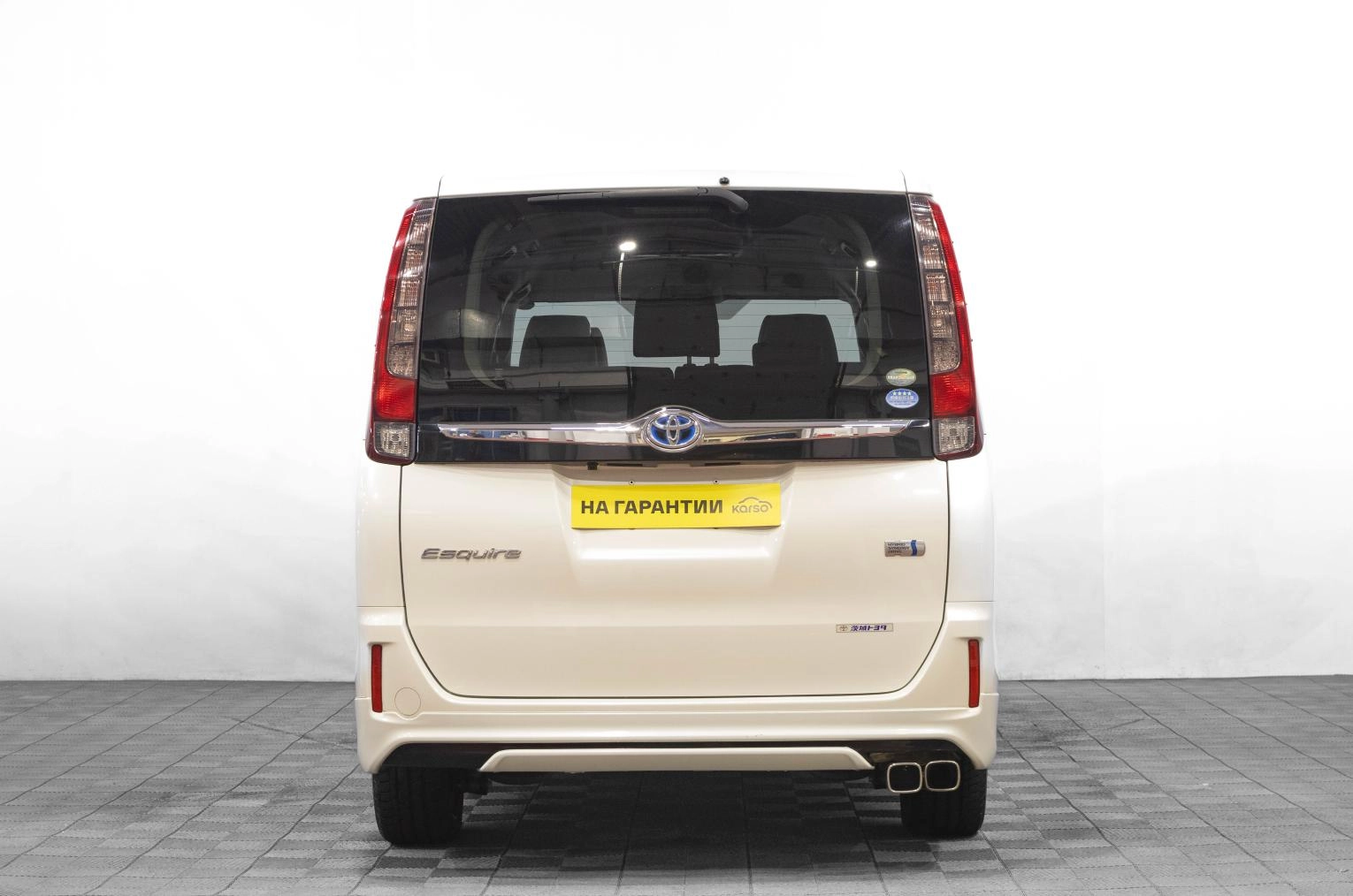 Toyota Esquire 5 из 32