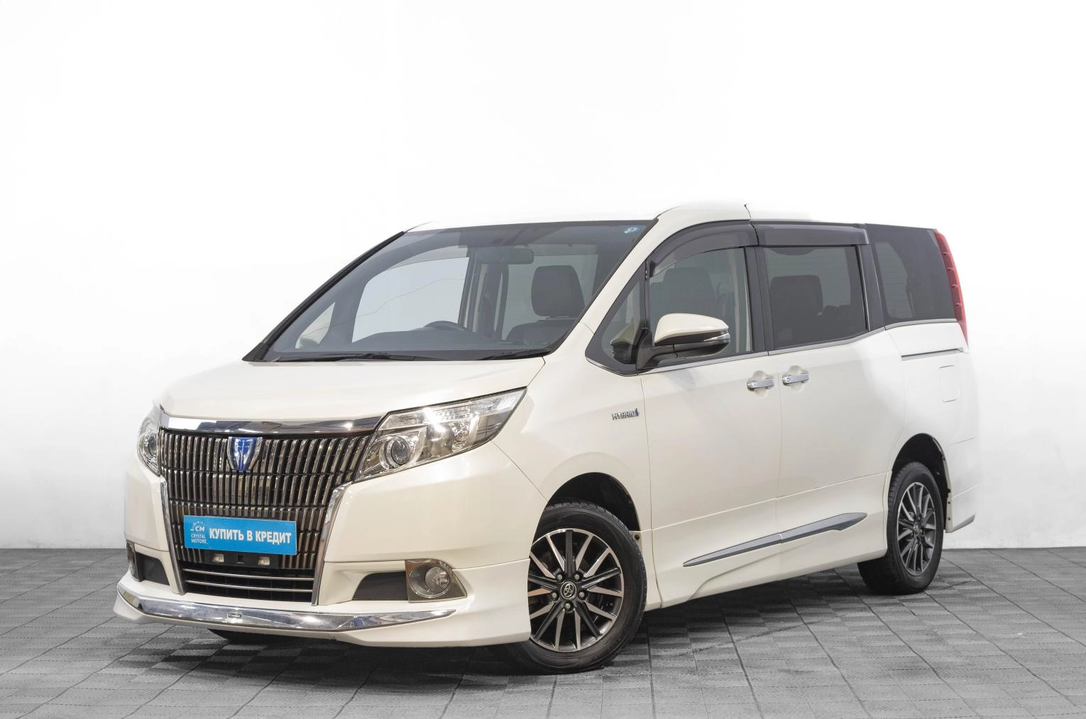 Toyota Esquire 3 из 32