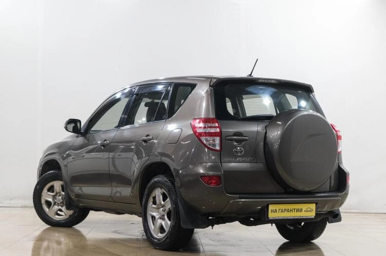 Toyota RAV4 4 из 5
