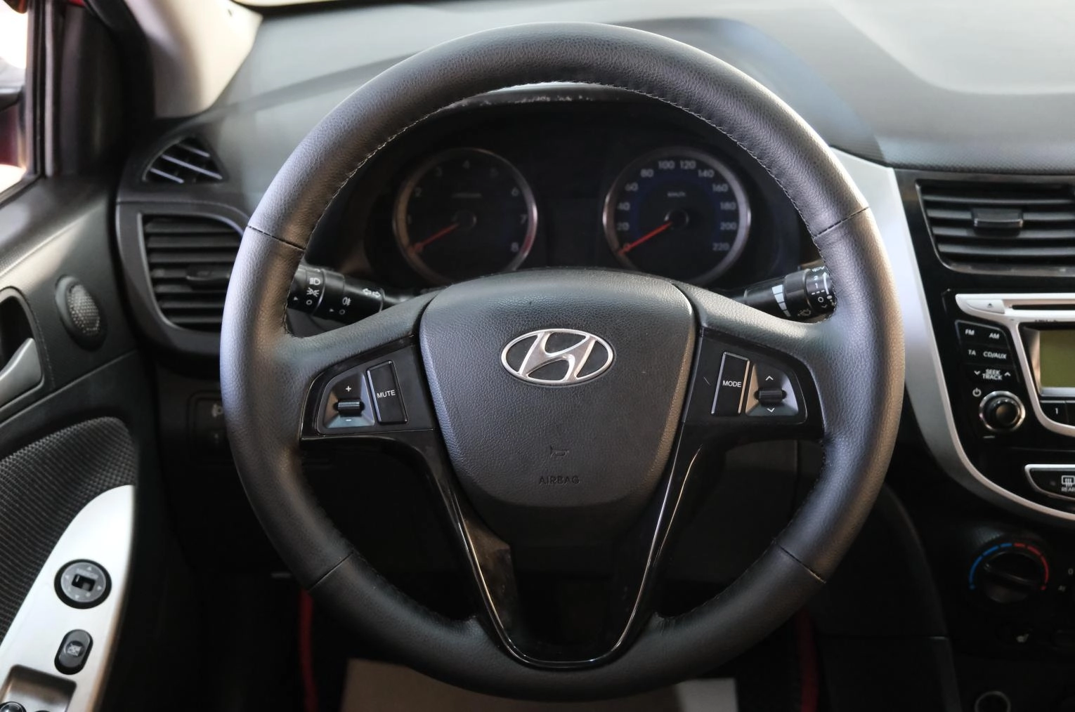 Hyundai Solaris 13 из 25