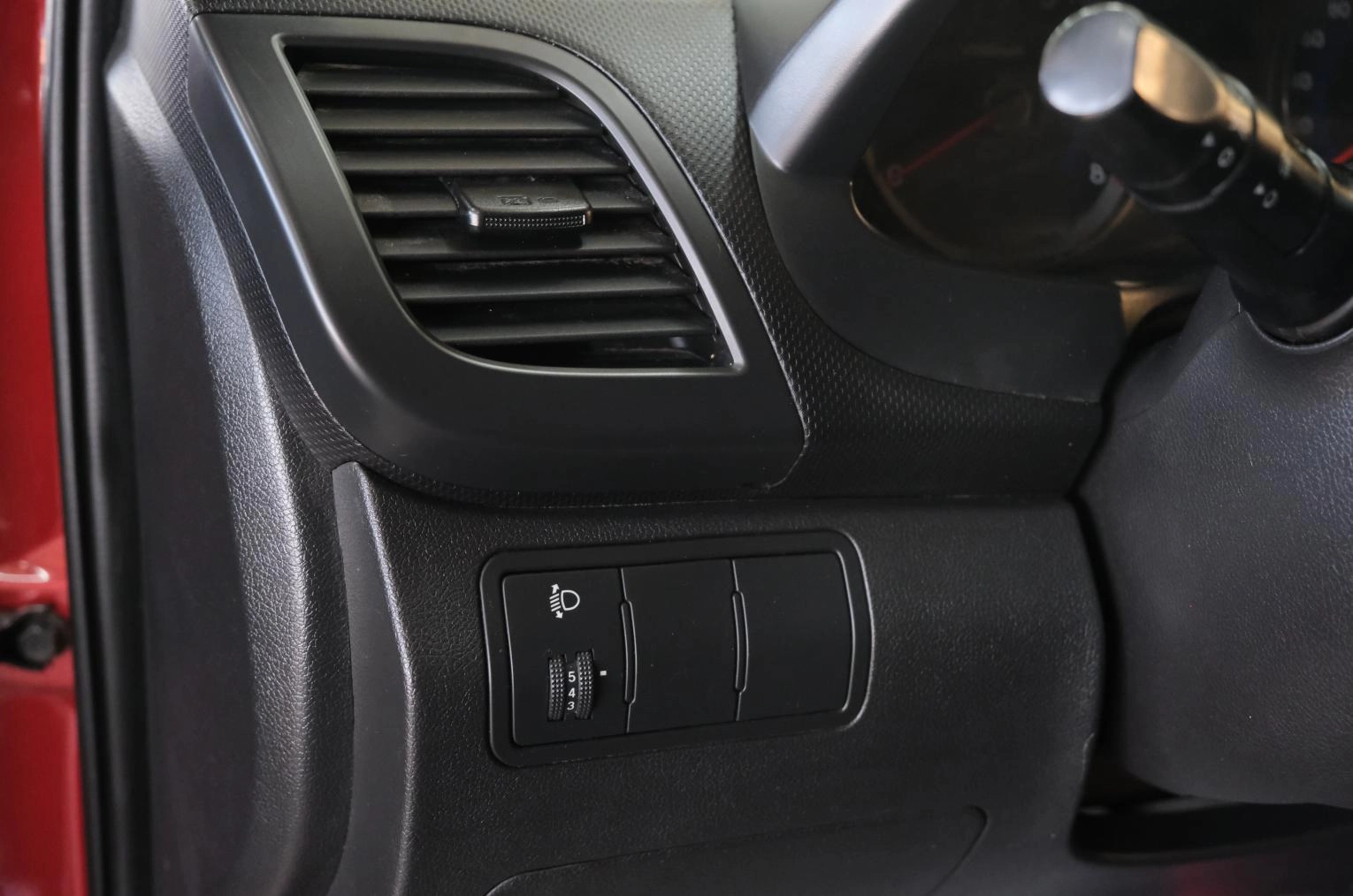 Hyundai Solaris 10 из 25