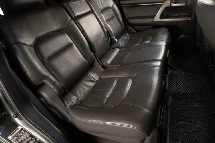 Toyota Land Cruiser 22 из 23