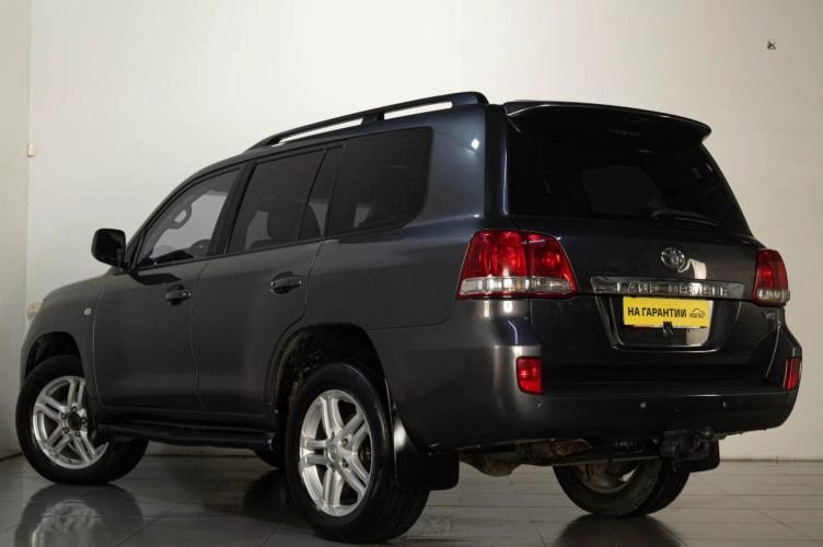 Toyota Land Cruiser 4 из 5