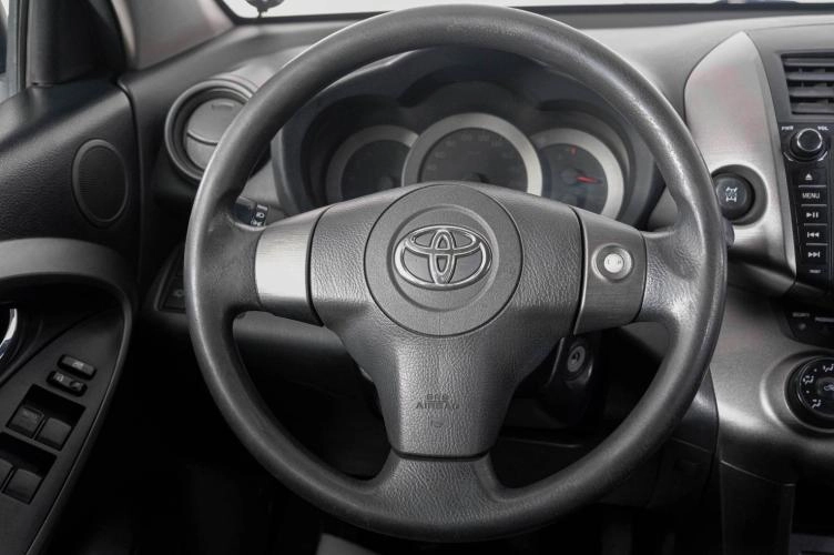 Toyota RAV4 15 из 21