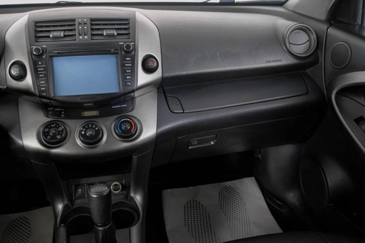 Toyota RAV4 14 из 21