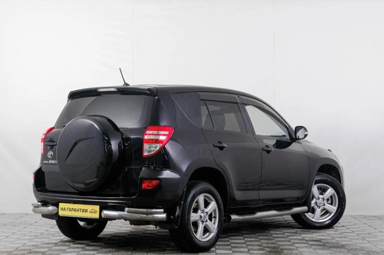 Toyota RAV4 6 из 21