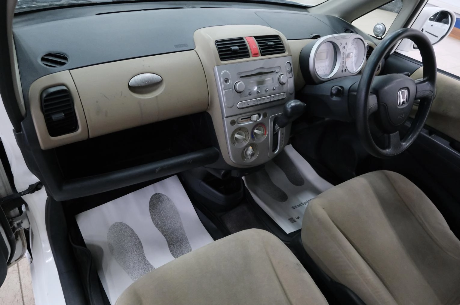 Honda Life 17 из 21