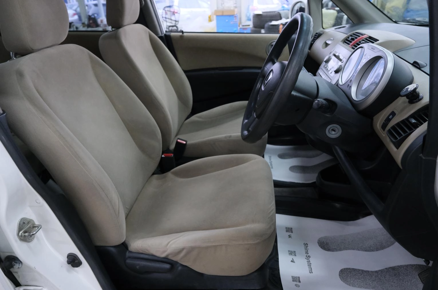 Honda Life 7 из 21