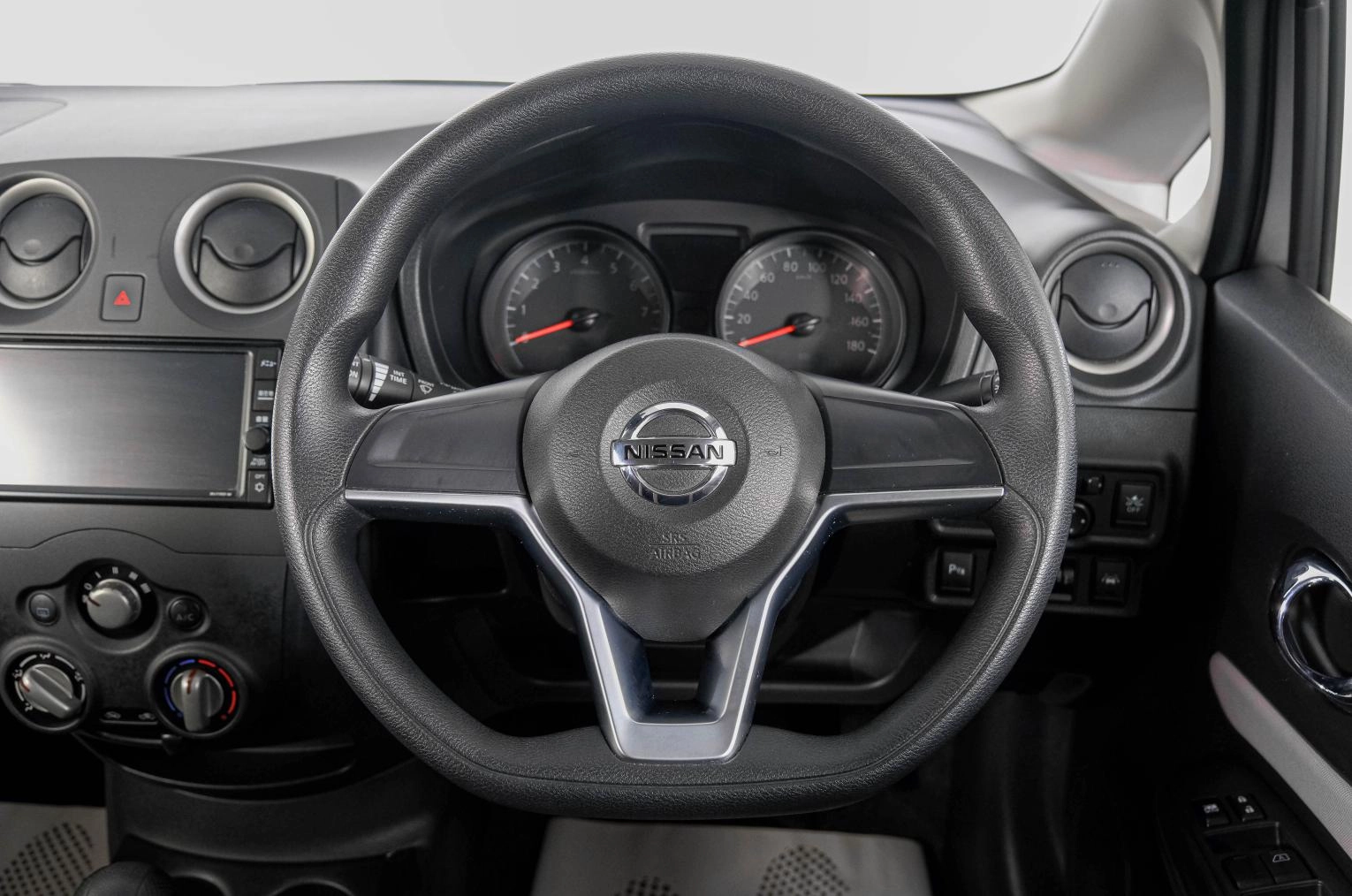 Nissan Note 15 из 20