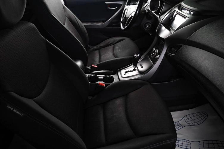 Hyundai Avante 17 из 19