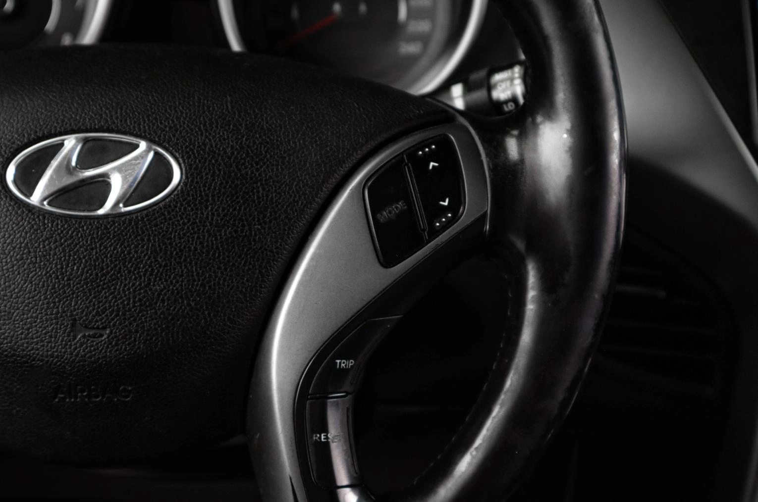 Hyundai Avante 12 из 19