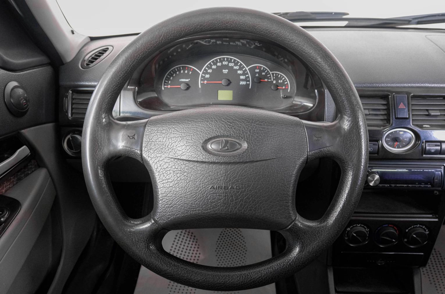 ВАЗ (LADA) Priora 15 из 22