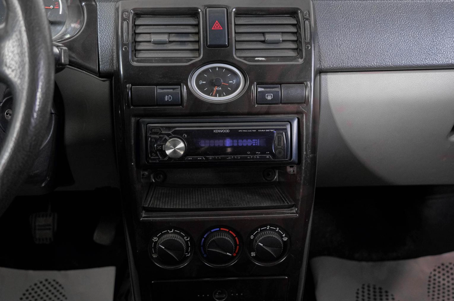 ВАЗ (LADA) Priora 16 из 22