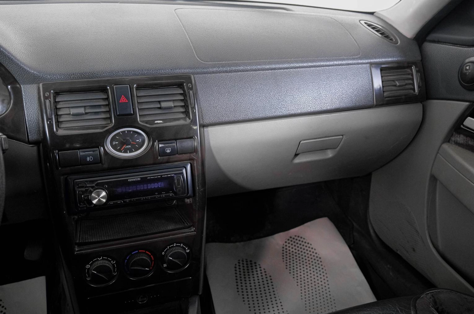 ВАЗ (LADA) Priora 14 из 22