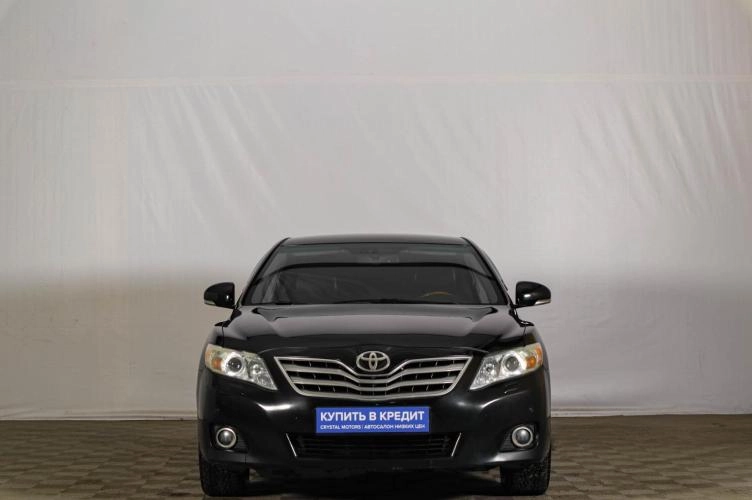 Toyota Camry 2 из 5
