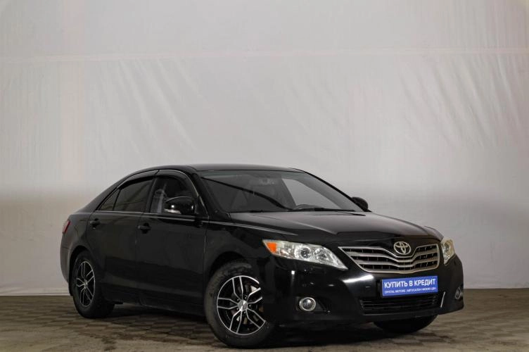 Toyota Camry 1 из 5