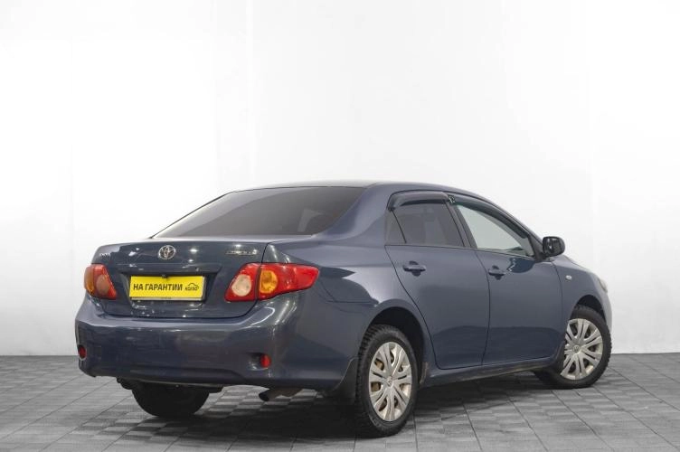 Toyota Corolla 4 из 5