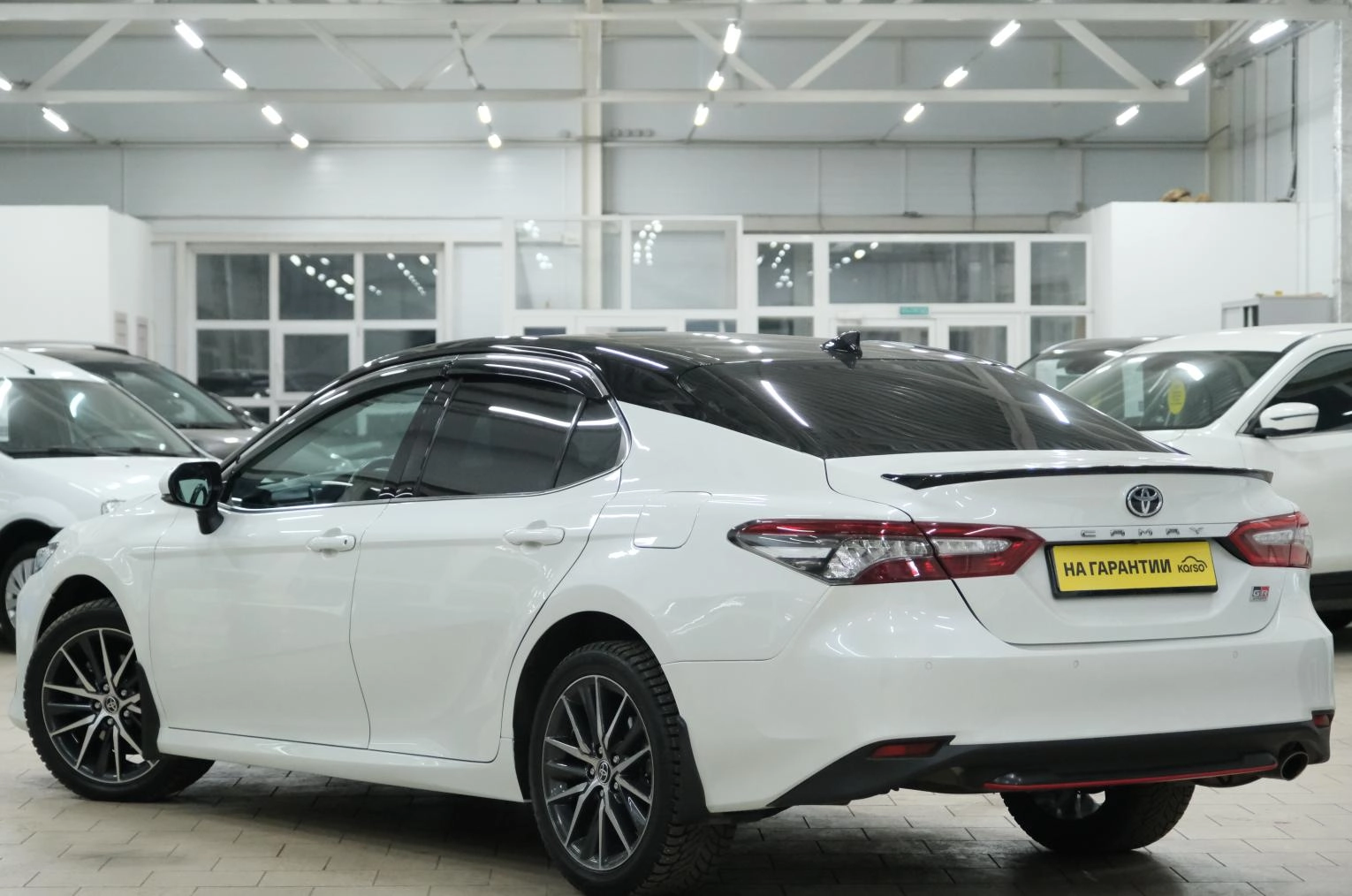 Toyota Camry 4 из 23