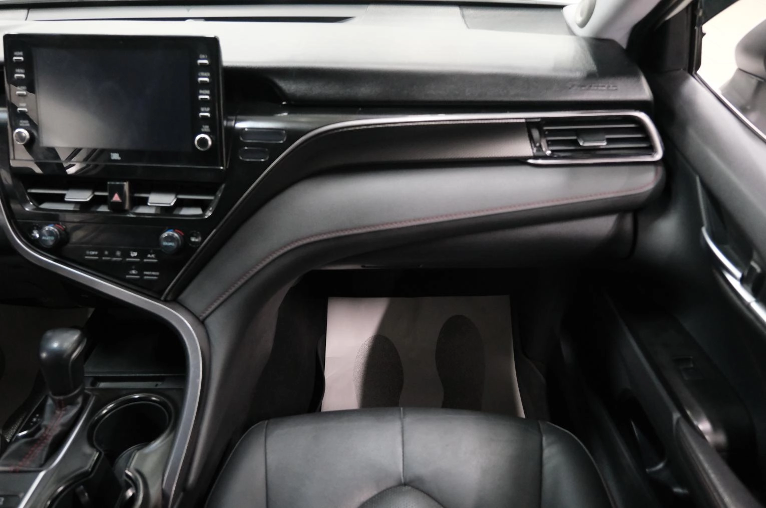 Toyota Camry 18 из 23