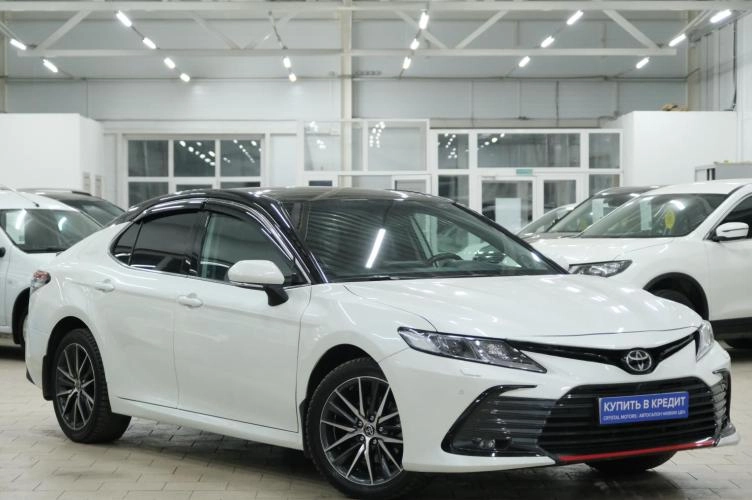 Toyota Camry 1 из 5