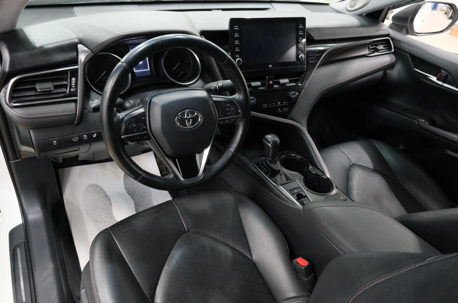 Toyota Camry 11 из 23