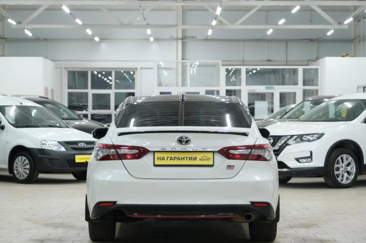 Toyota Camry 5 из 5