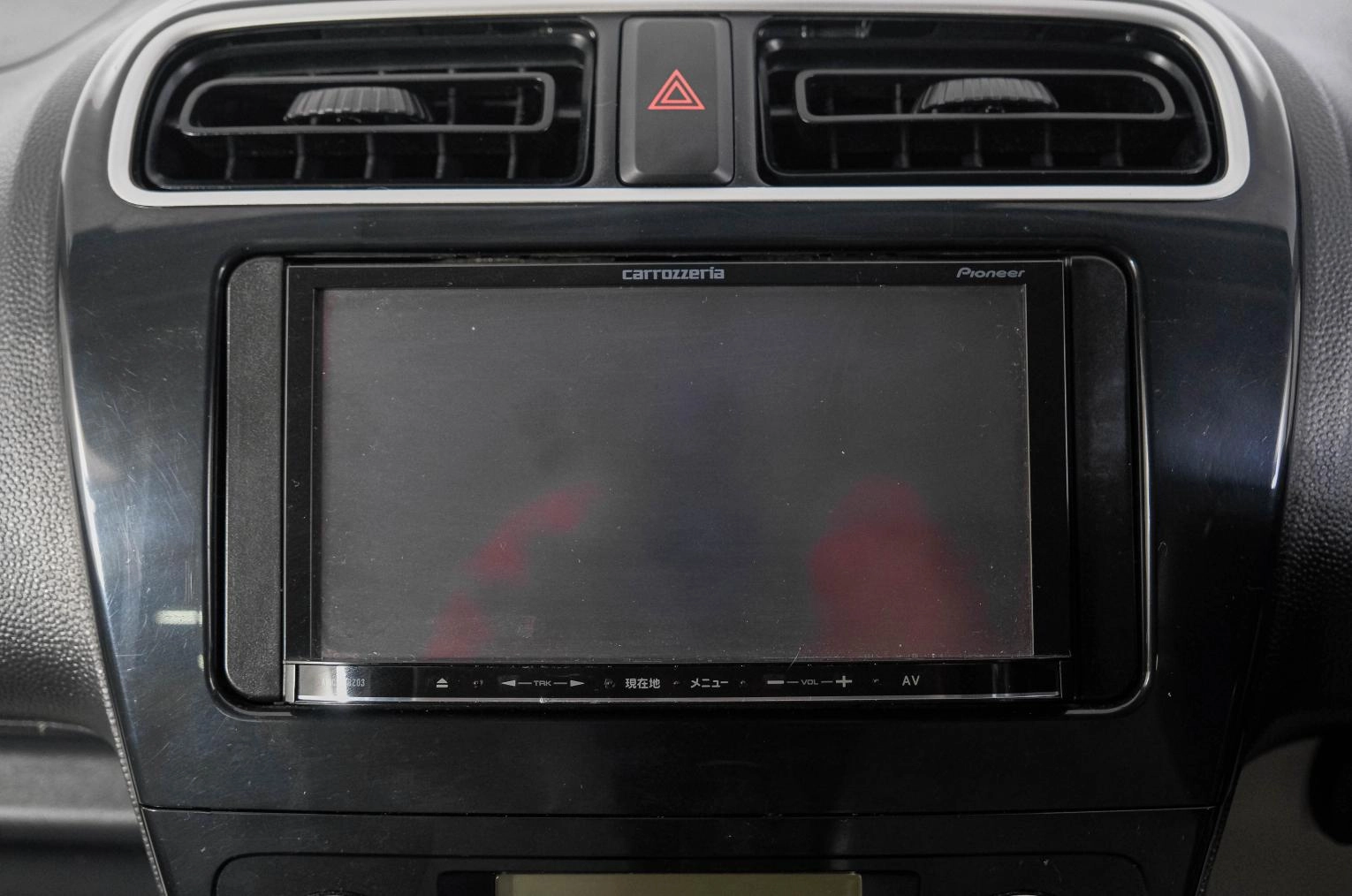 Mitsubishi Mirage 17 из 22