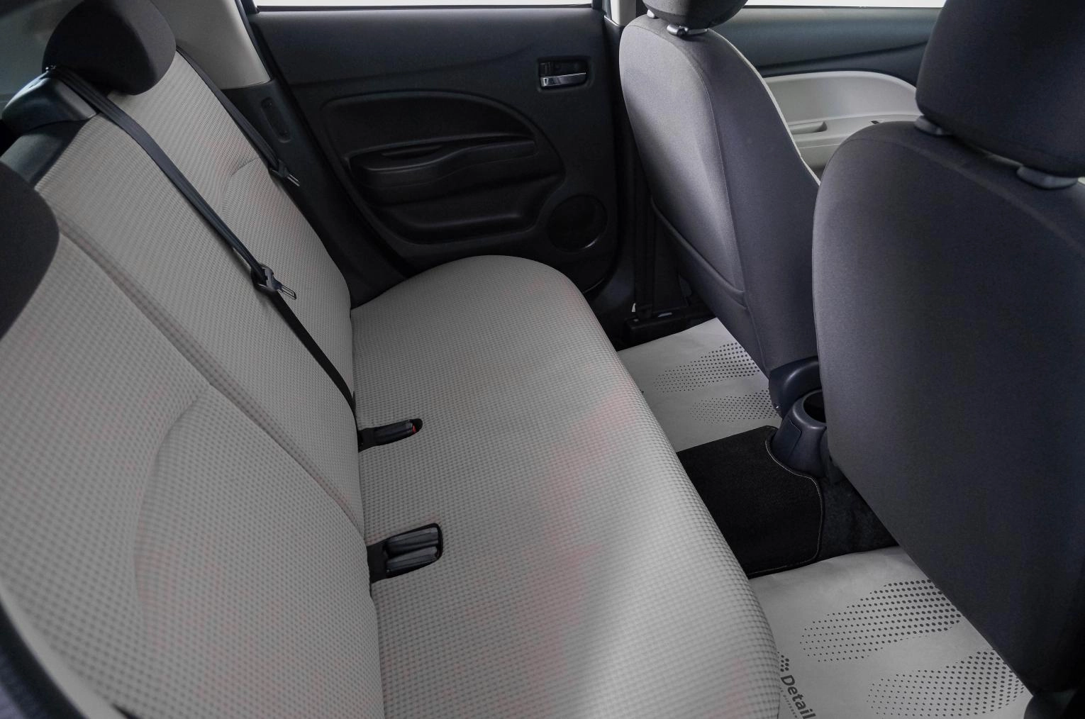 Mitsubishi Mirage 10 из 22