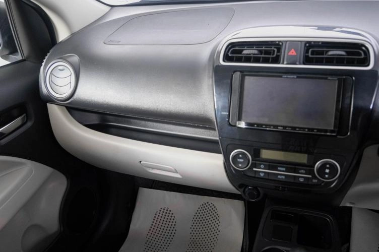 Mitsubishi Mirage 12 из 22