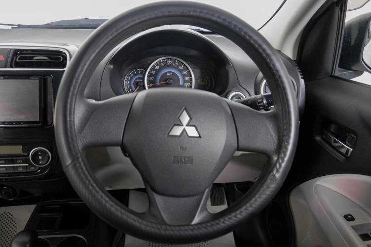 Mitsubishi Mirage 15 из 22