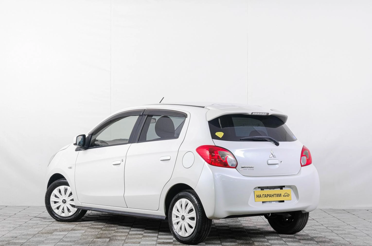 Mitsubishi Mirage 4 из 22