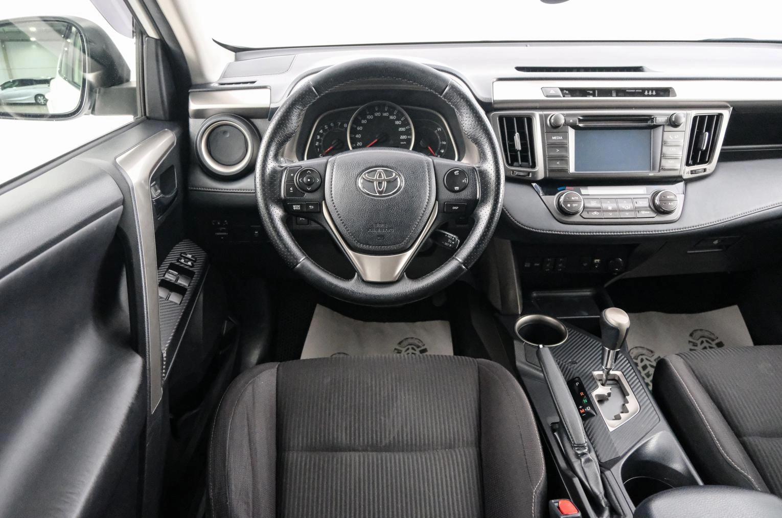 Toyota RAV4 14 из 22