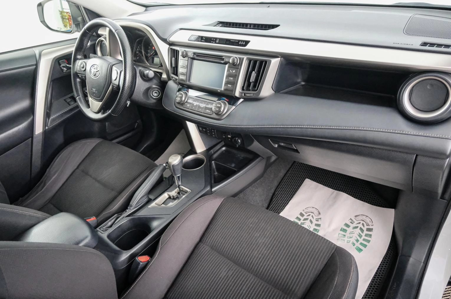 Toyota RAV4 12 из 22