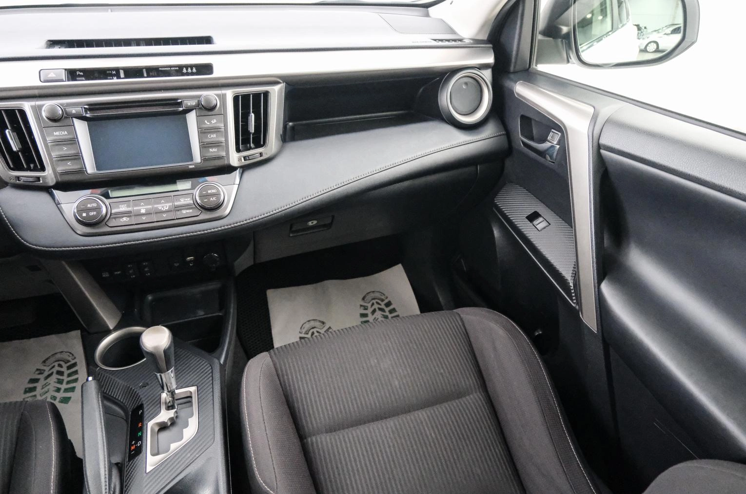 Toyota RAV4 11 из 22